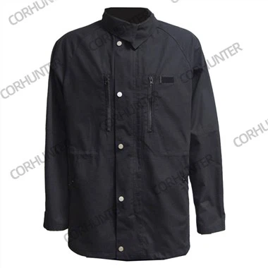 काली सामरिक वर्दी